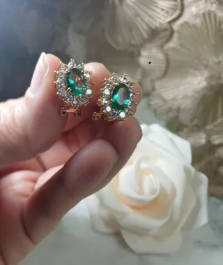 Pendientes Vintage Oro y Cristal Esmeralda