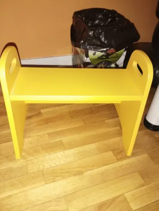 Escalera infantil amarilla Ikea