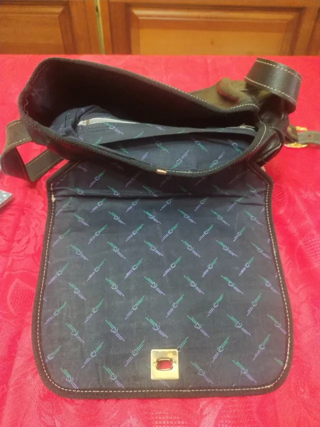 Borsa tracolla pelle nera vintage