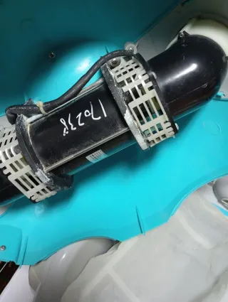 Robot Limpiafondos Naia Piscina