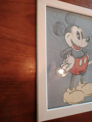 Marco con dibujo de Mickey Mouse en tela