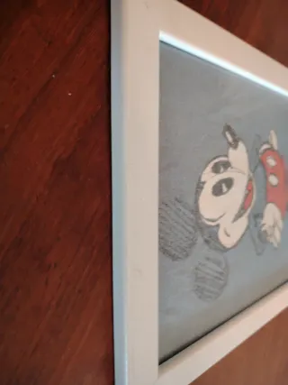 Marco con dibujo de Mickey Mouse en tela