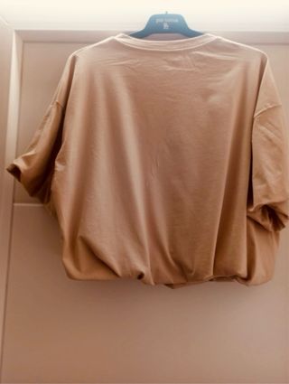 Jersey blanco con detalle de anilla, top y camiset