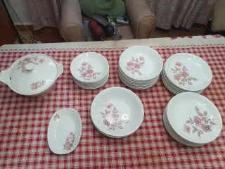 Vajilla de porcelana blanca