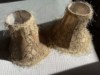 Pantallas de lámpara de mesa beige y marrón