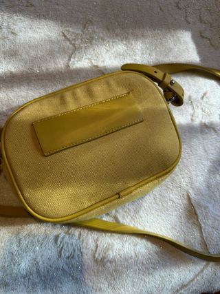 Bolso Parfois Amarillo Acolchado