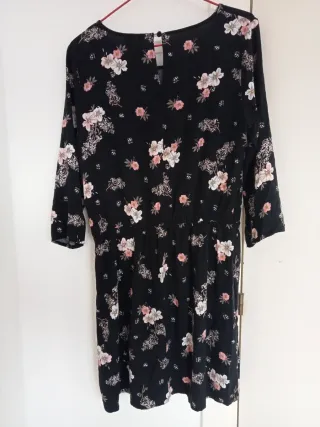 Vestido H&M floral negro talla S