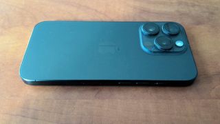 iPhone 15 Pro 128GB Negro