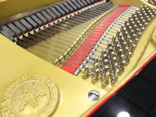 Piano de Cola Yamaha G2 Japón
