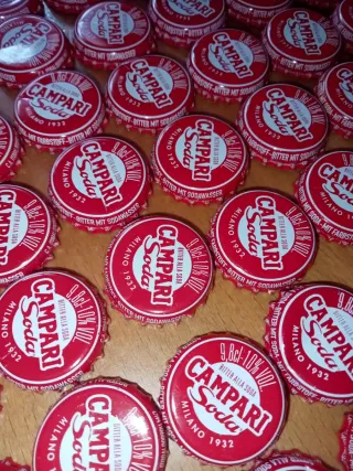 100 Tappi a corona CAMPARI SODA Milano 1932