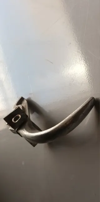 Manilla Capot Motor Seat 600 Antiguo