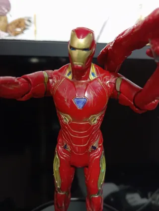 Iron Man Hasbro Bazuca 15cm Articulado Marvel