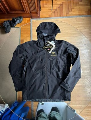 Arc'teryx Alpha SV Chaqueta Negra
