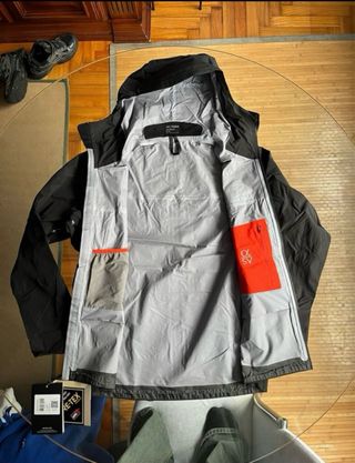 Arc'teryx Alpha SV Chaqueta Negra