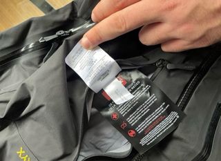 Arc'teryx Alpha SV Chaqueta Negra