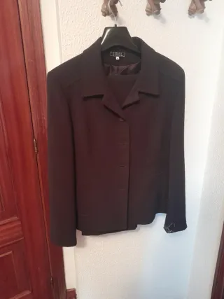 Conjunto chaqueta y pantalón