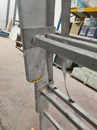 Escalera almacén 3 tramos de 11 peldaños cada uno