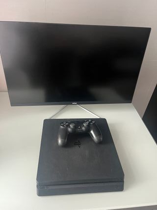 PS4 + 2 mandos + monitor + juego