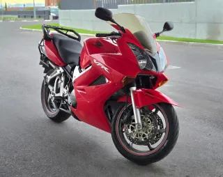 Moto carretera Honda VFR800