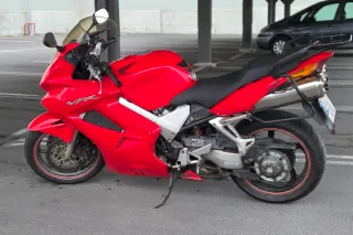 Moto carretera Honda VFR800