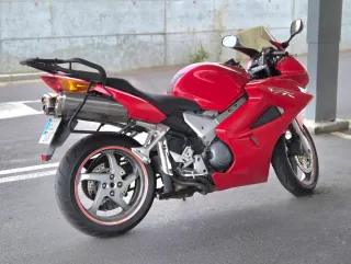 Moto carretera Honda VFR800