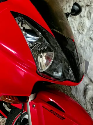 Moto carretera Honda VFR800