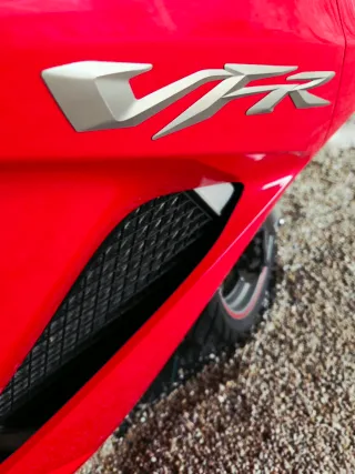 Moto carretera Honda VFR800