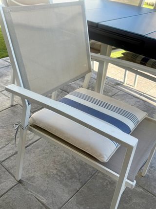 Mesa extensible metal y cristal templado con 4