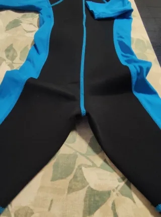 Neopreno Spyro niño azul y negro