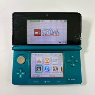 Nintendo 3DS Verde con 4 giochi e accessori
