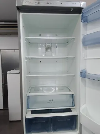 Nevera combi plateada