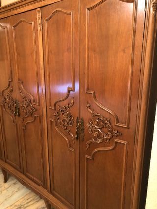 Juego de dormitorio estilo clásico