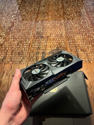 Gigabyte RTX 3050 Tarjeta Gráfica