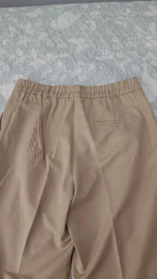 Pantalón beige Massimo Dutti