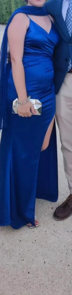 Vestido azul añil elegante