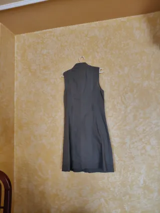 Vestido camisero verde militar sin mangas