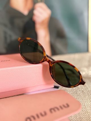 Gafas Miu Miu Ovaladas Retro Marrones