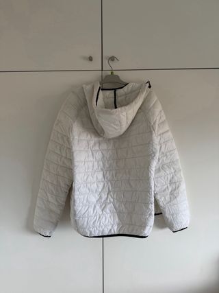 Abrigo acolchado blanco invierno hombre