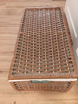 Baúl de mimbre con tapa