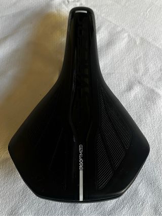 Sillín MTB/Carretera Negro