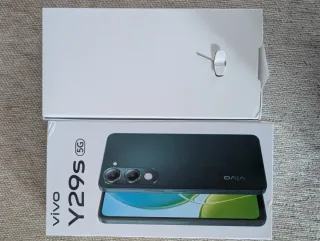 El artículo es un teléfono inteligente VivoY29s 5g