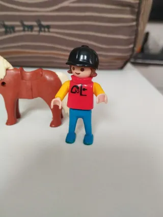 Playmobil niña hípica caballo pony