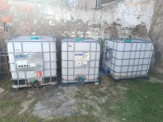 3 Bidoni IBC 1000L con rubinetto, a Castellbisbal