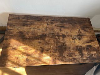 Mesa baja industrial madera y metal, esta sin usar