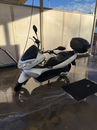 Honda PCX 125cc 2012 con cajón