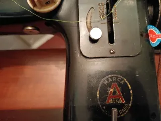 Máquina de coser antigua