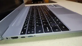 Portátil Medion Akoya Ryzen 3 SSD 8Gb RAM Win11