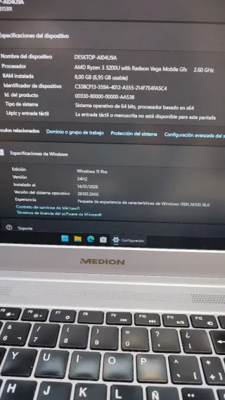 Portátil Medion Akoya Ryzen 3 SSD 8Gb RAM Win11