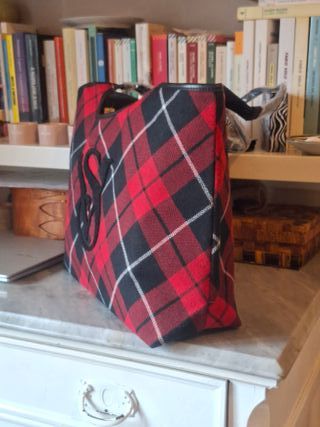 Borsa Victoria's Secret a quadri