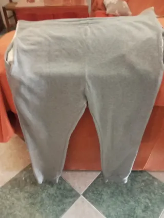 Pantalón chándal gris talla grande